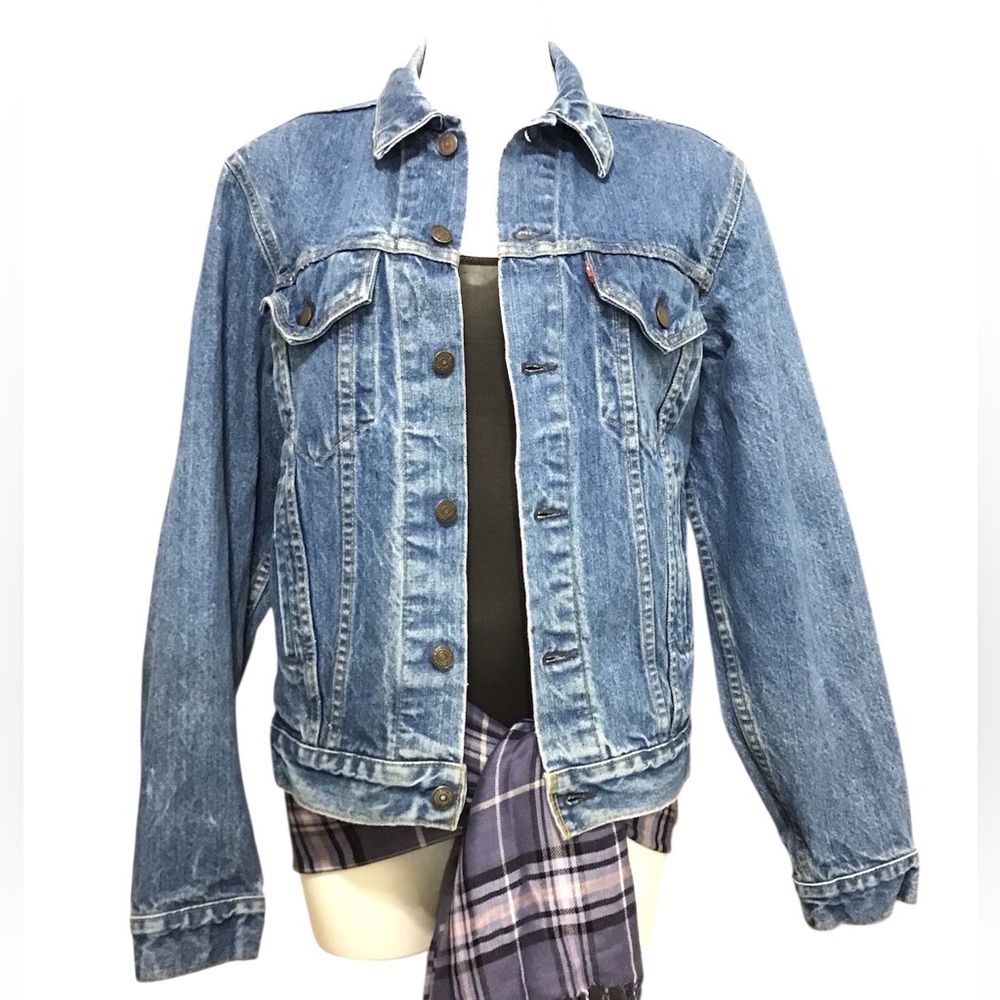 Vintage 80’s Levi's Blue Trucker Denim Jean Jacket Size 42L 71506-0214 Unisex